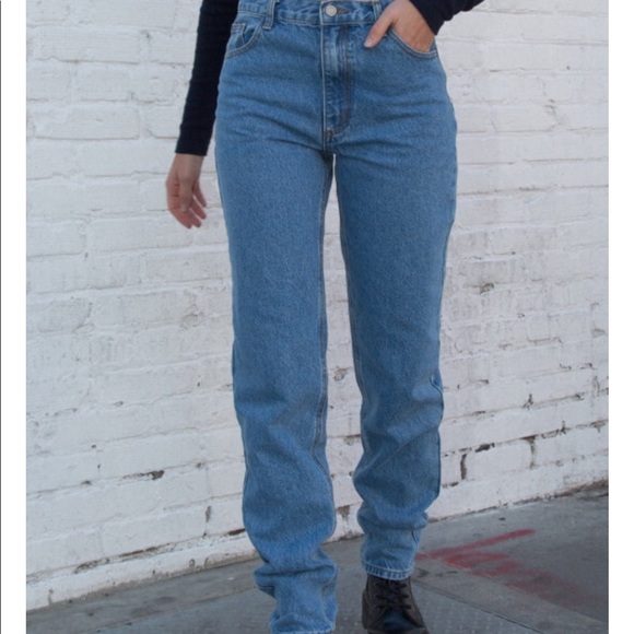 Brandy Melville Denim - BRANDY MELVILLE HIGH RISE JEANS 💙